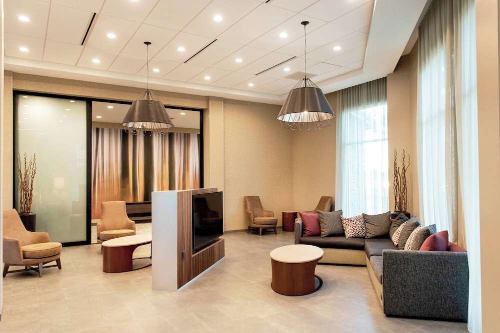 Courtyard by Marriott Mesa At Wrigleyville West - photo 3
