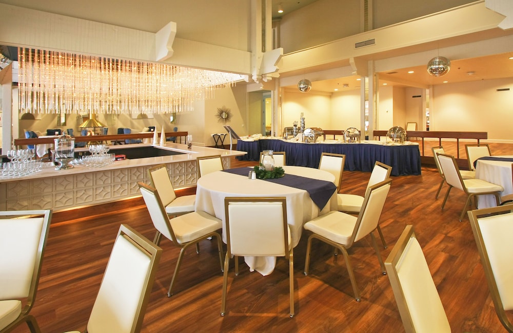 Ashland Hills Hotel & Suites - photo 62