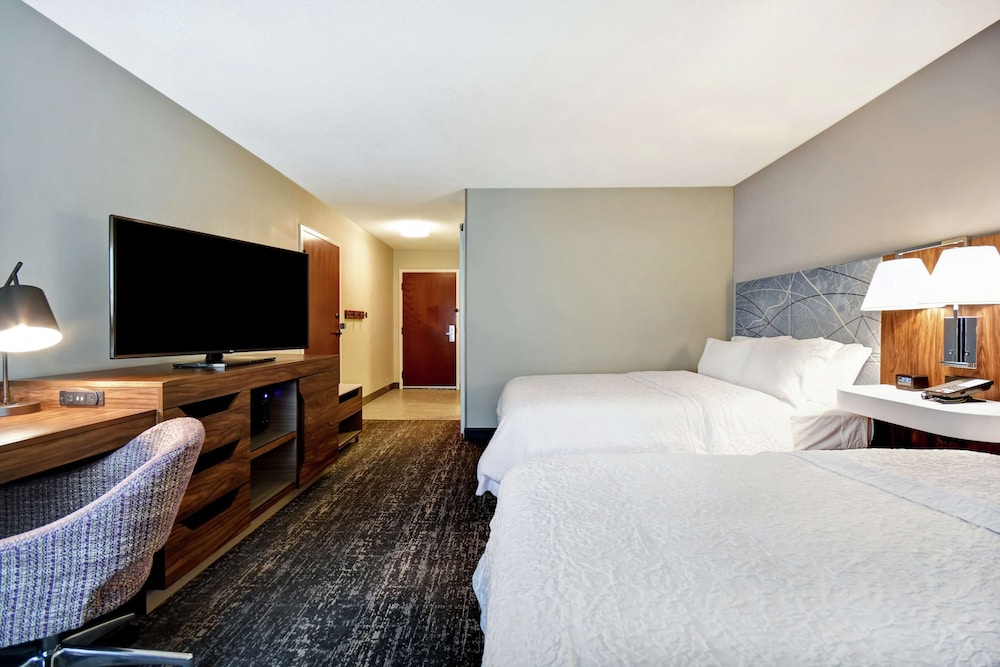 Hampton Inn Atlanta Mall Of Georgia - photo 12