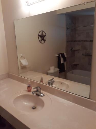 Stagecoach Suites - photo 34