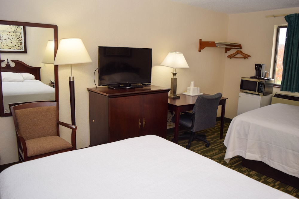 Corning Inn - photo 8
