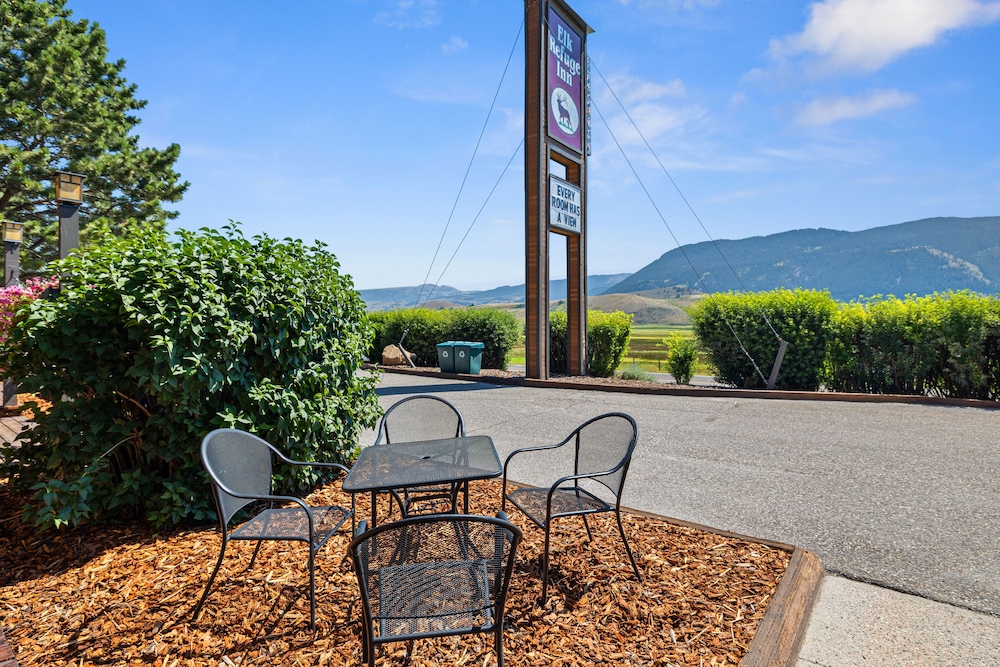 Elk Refuge Inn - photo 56