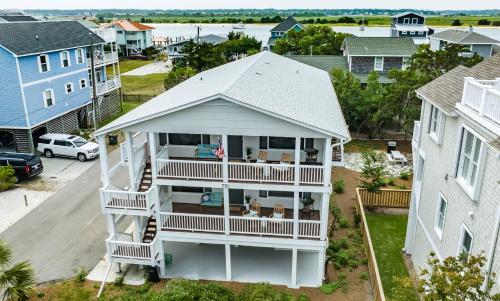 Gray Whale B by Sea Scape Properties in Wrightsville Beach, United States