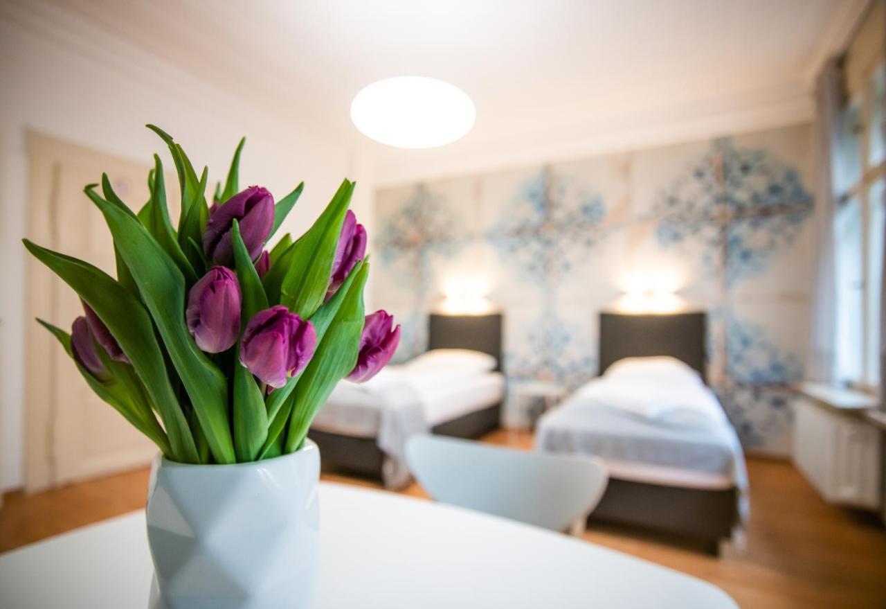 Aparthotel Villa Elon — Furth