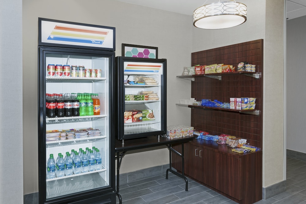 Holiday Inn Express Hotel & Suites Dayton West Brookville by IHG - photo 20