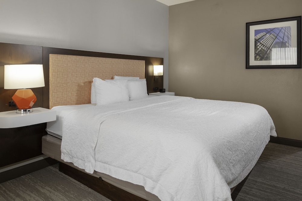 Hampton Inn & Suites Concord Charlotte - photo 12