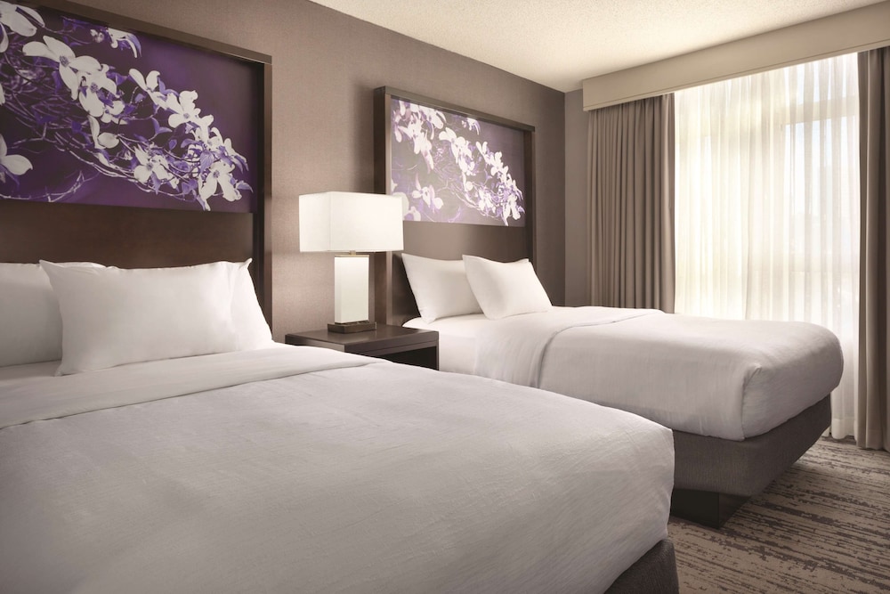 Embassy Suites by Hilton Atlanta at Centennial Olympic Park - photo 13