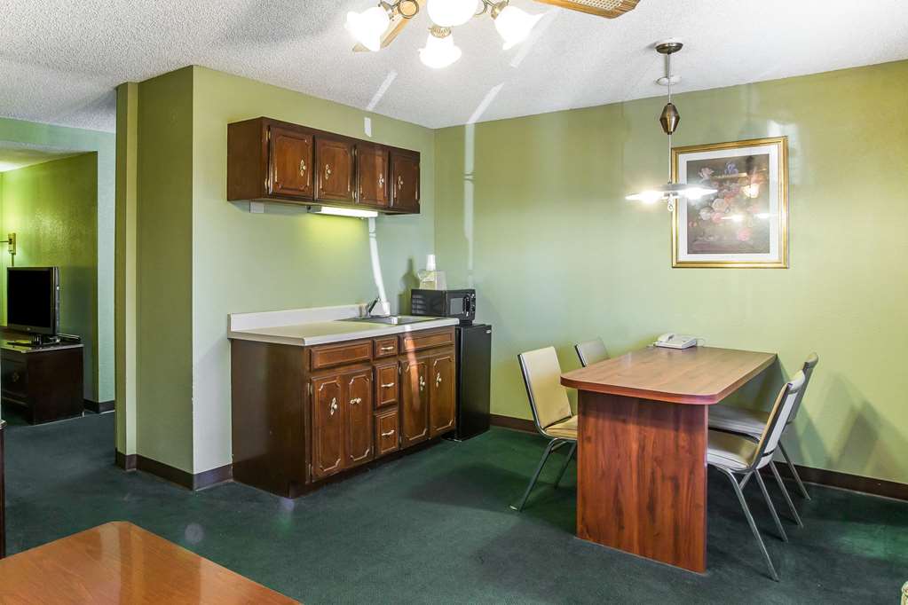 Rodeway Inn & Suites Smyrna Nashville Area - photo 22
