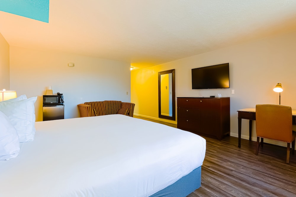 Coast River Inn by OYO Seaside - photo 42