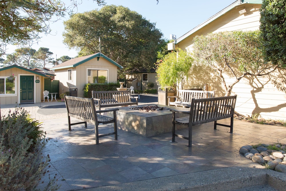 Sea Breeze Inn And Cottages - photo 45