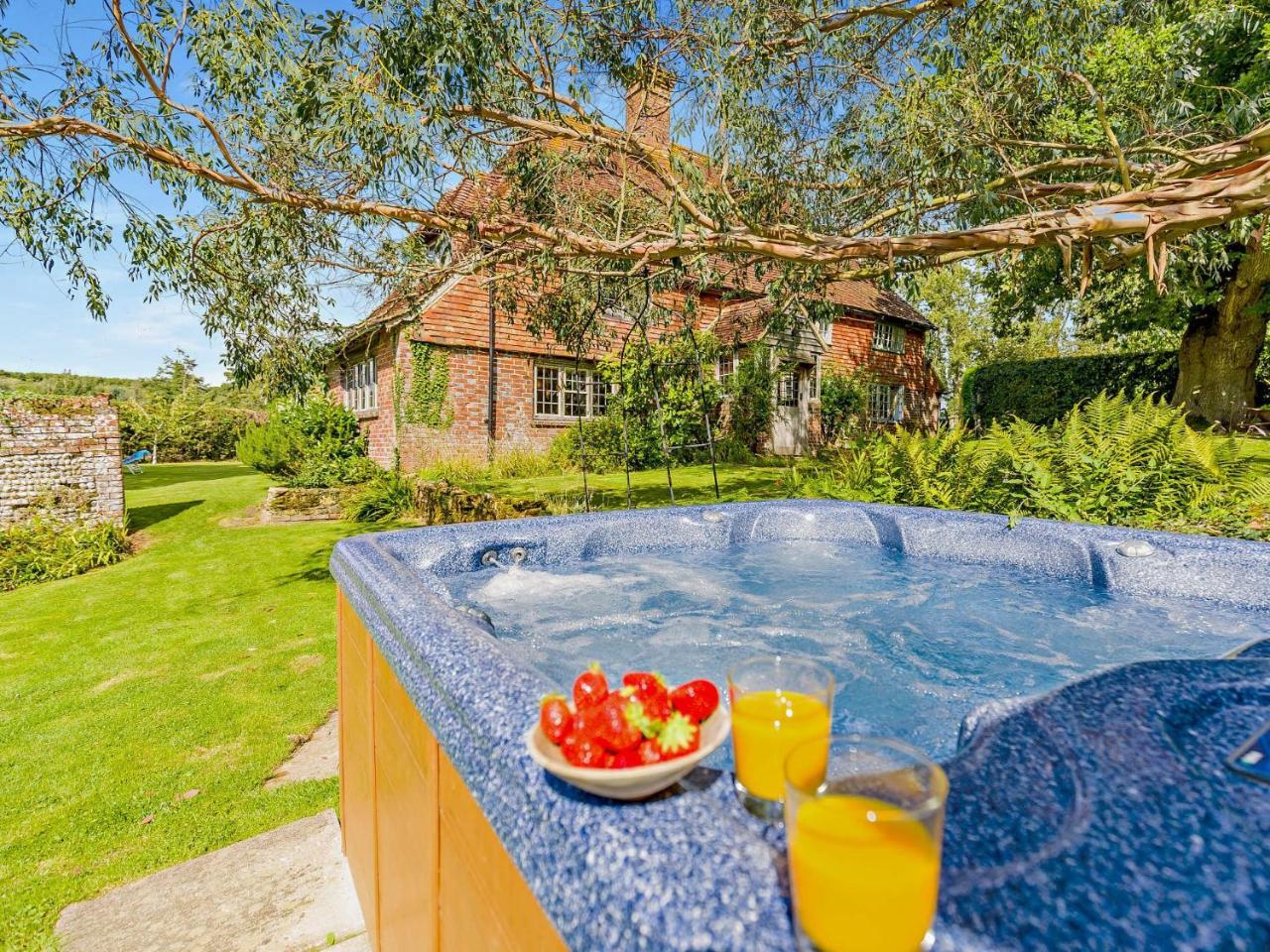 4 Bed in Icklesham BT067 - last minute hotel in Unknown City