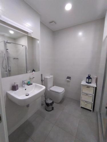 GG Home new cozy 2 bedroom apartment on 16th floor