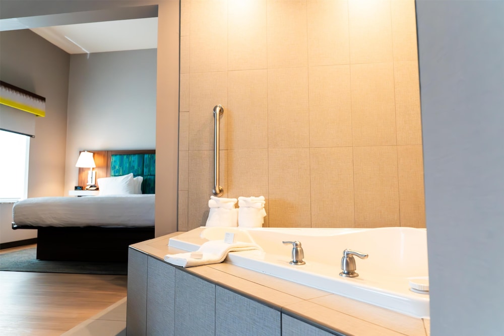 Hampton Inn Turnersville - photo 12