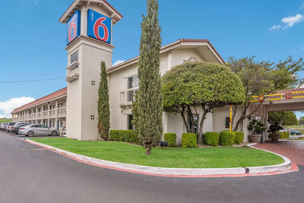 Motel 6 Dallas TX Market Center - featured photo