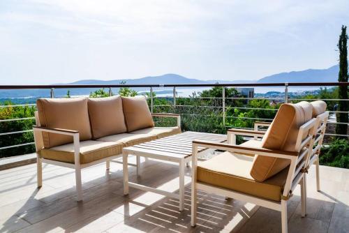 A1 2 beds 2 baths Lux Condo Pool Sea Views — 4-Star Luxury Hotel in Tivat, Montenegro