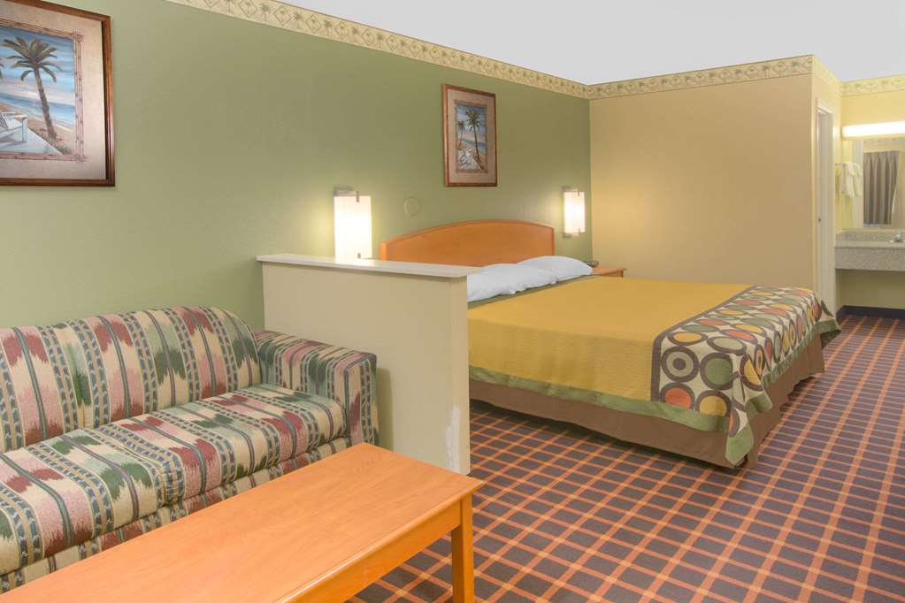 Super 8 by Wyndham Shreveport - photo 6