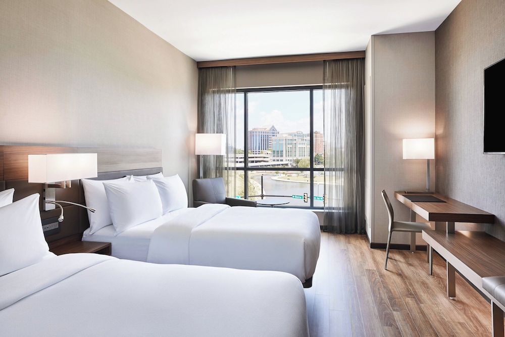 AC Hotel by Marriott Huntsville Downtown - photo 7