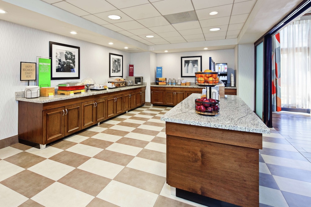 Hampton Inn & Suites Chino Hills - photo 24