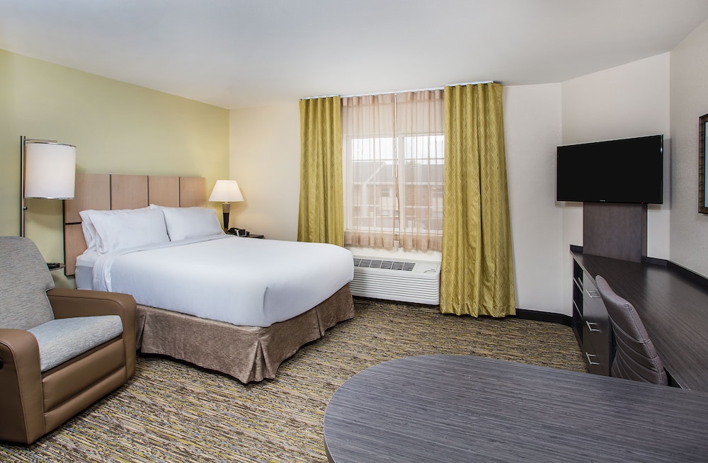 Candlewood Suites Bowling Green an IHG Hotel - photo 2