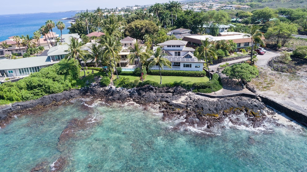Ali'i Point 5 — 4-Star Luxury Hotel in Kailua-Kona, United States