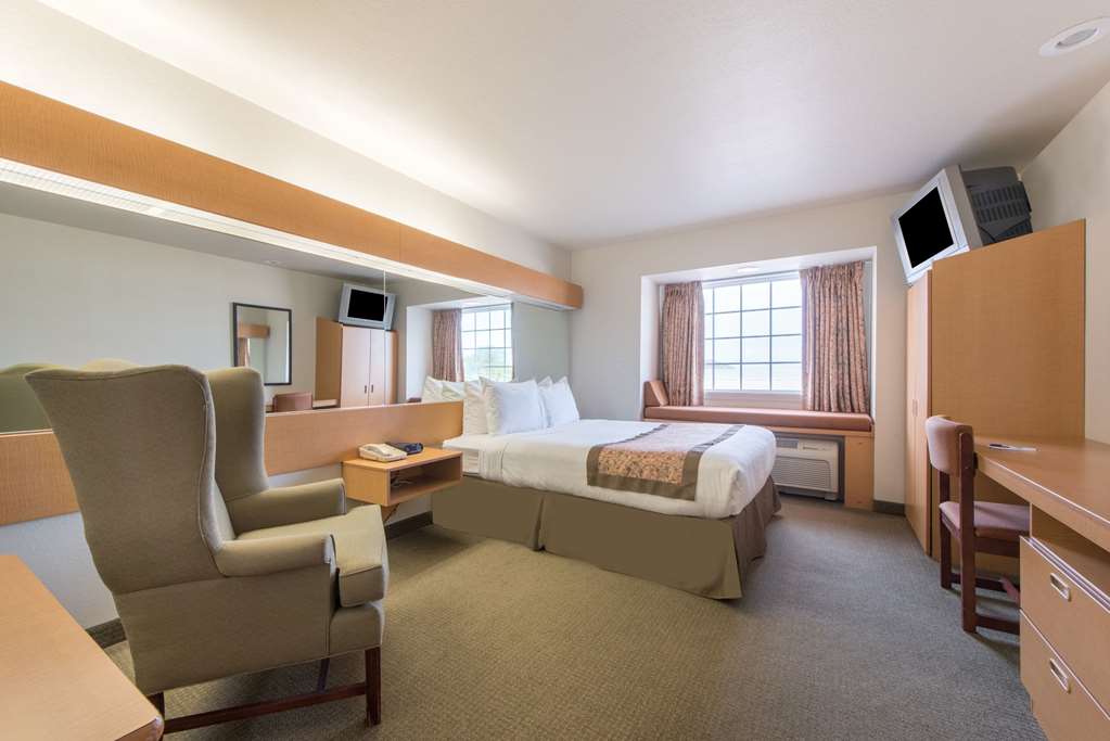Microtel Inn & Suites by Wyndham Altus - photo 12