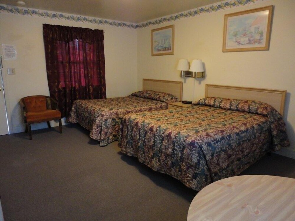 Theater Motel - photo 12