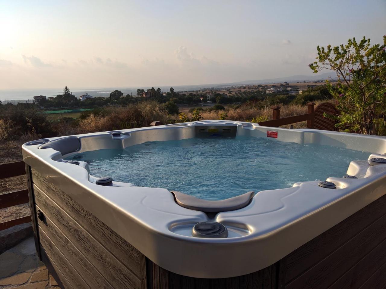Villa Pontus stunning views & privacy in beautiful garden with pool & hot tub