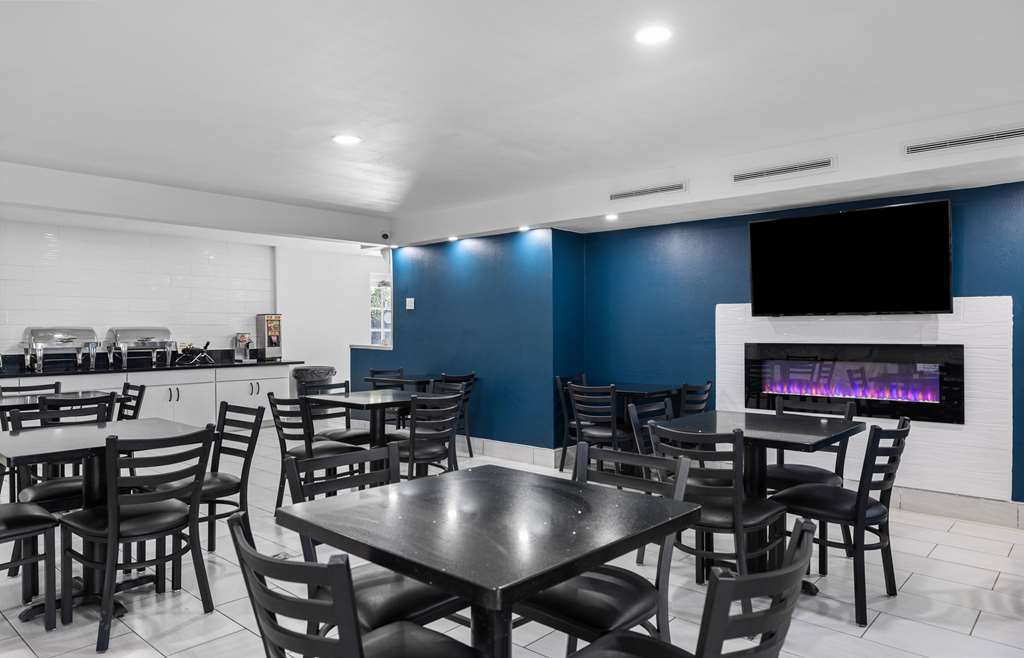 La Quinta Inn by Wyndham Stockton - photo 28