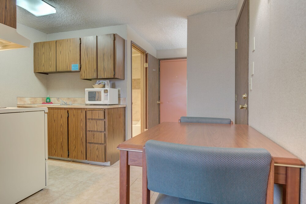Redmond Inn - photo 16