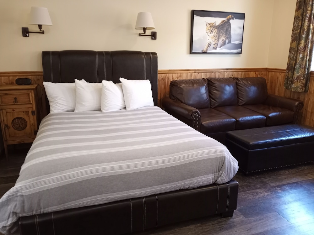 Yellowstone Riverside Cottages - photo 15