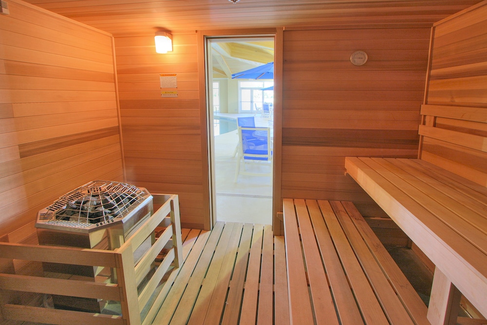 Bluewater Resort & Marina by Spinnaker Resorts - photo 24