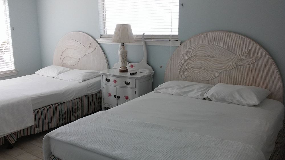 Pineapple Villas on Laguna Beach - photo 13