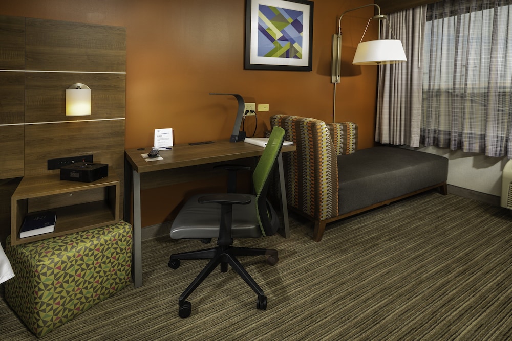 Holiday Inn Express Hotel & Suites Pasco Tri Cities by IHG - photo 13