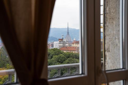 Ponte Mosca Apartments — 4-Star Luxury Hotel in Turin, Italy