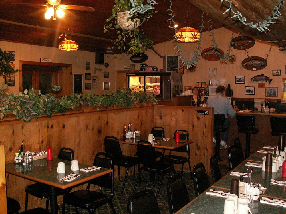 Windbreak Hotel - photo 17