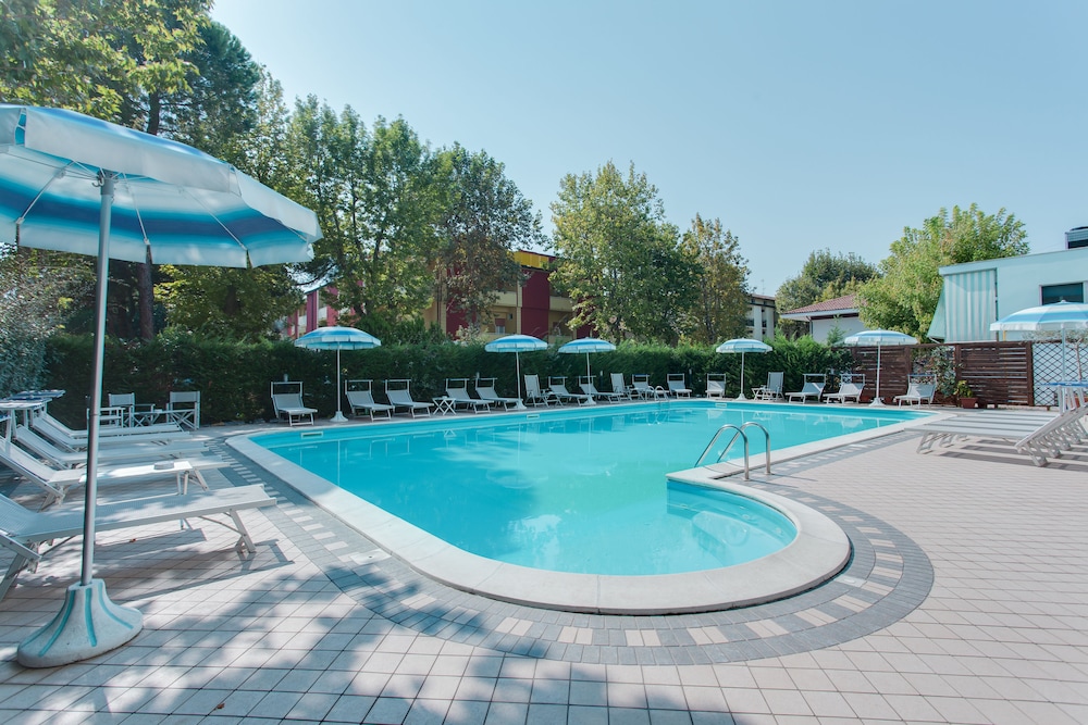 Hotel Stacchini — Cesenatico