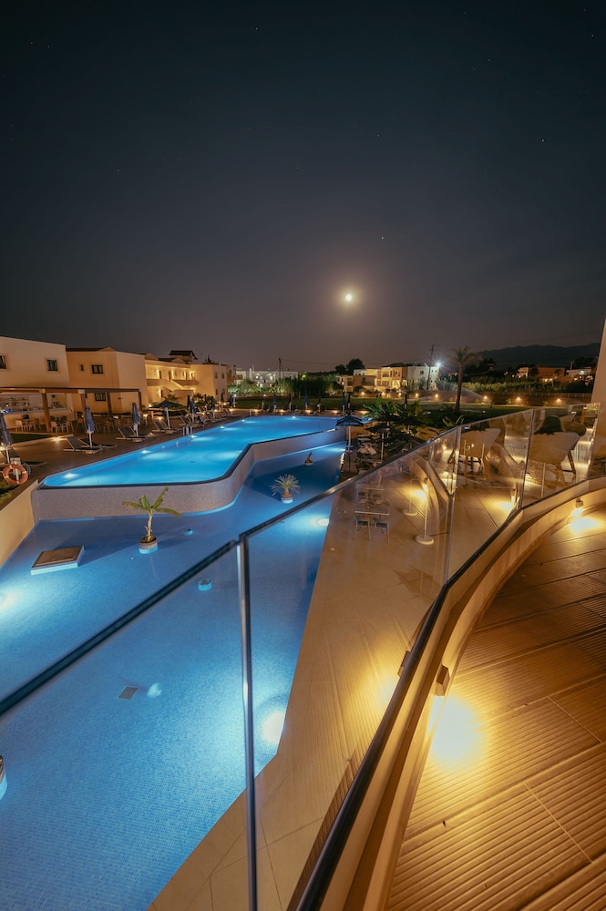 Silver Beach Hotel & Apartments — 4-Star Luxury Hotel in Chania, Greece