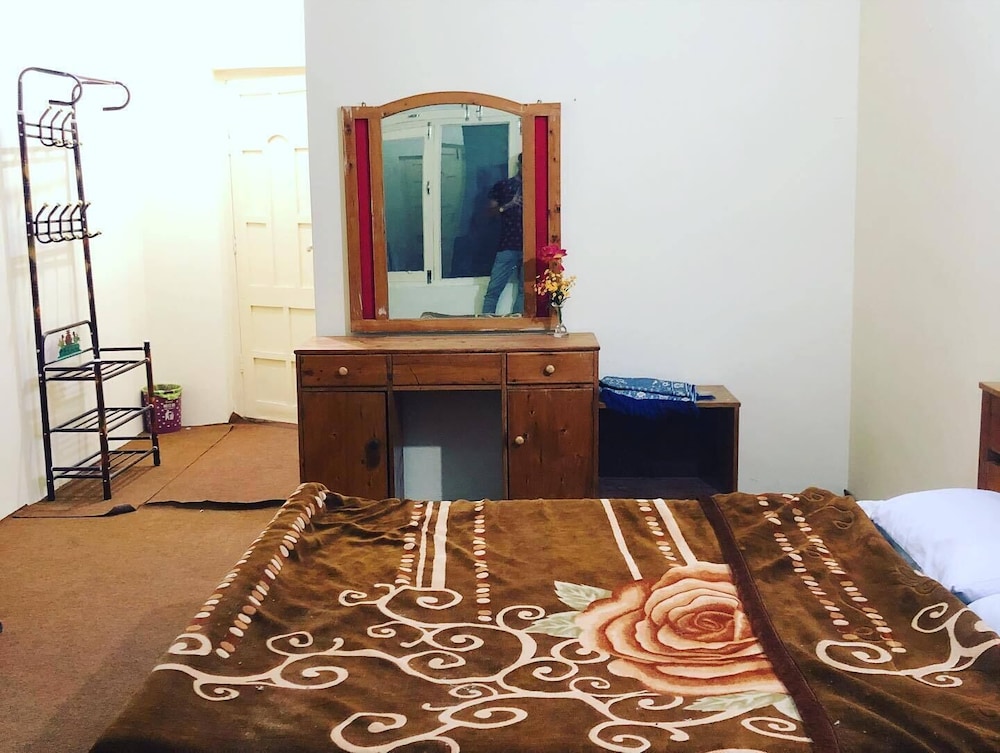 Hotel Riveria — hotel near Gilgit Airport