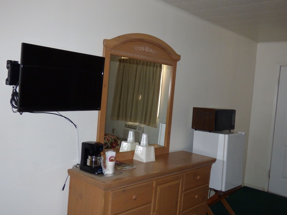 Carrizozo Inn - photo 16