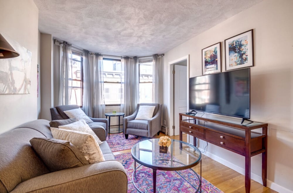 19 Battery St — 4-Star Luxury Hotel in Boston, United States