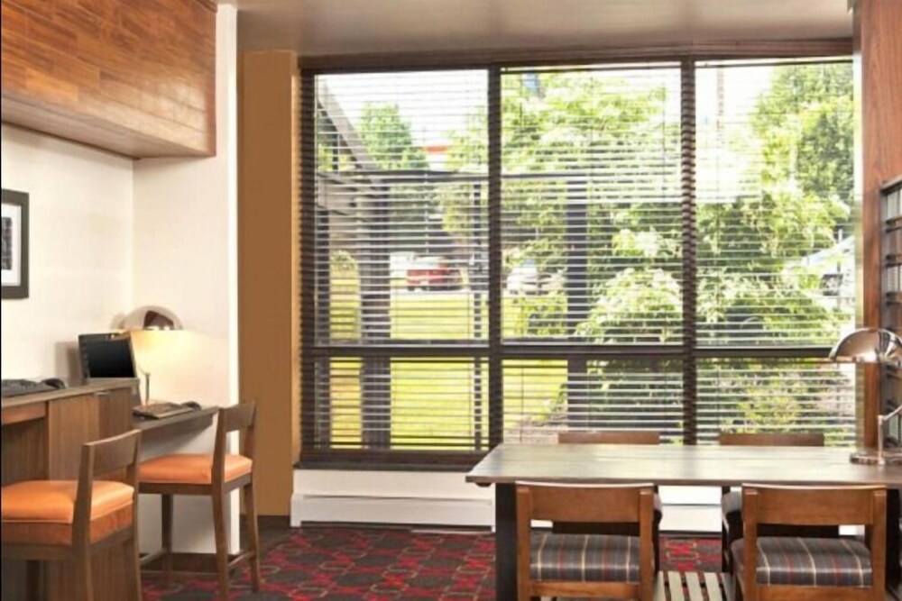 ANZ Hotels Scranton - photo 21