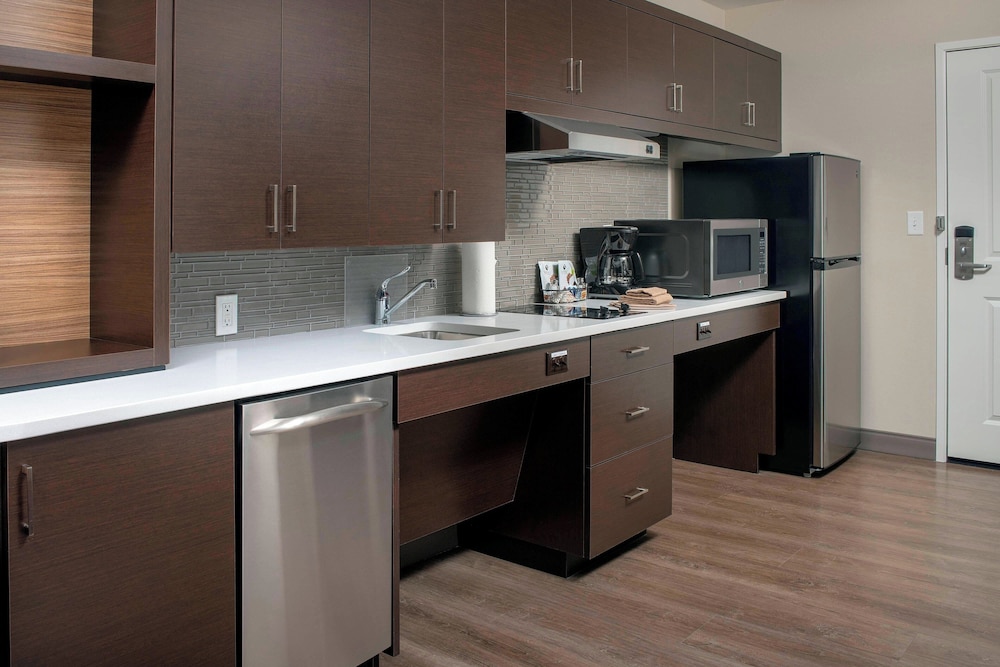 TownePlace Suites by Marriott College Park - photo 19