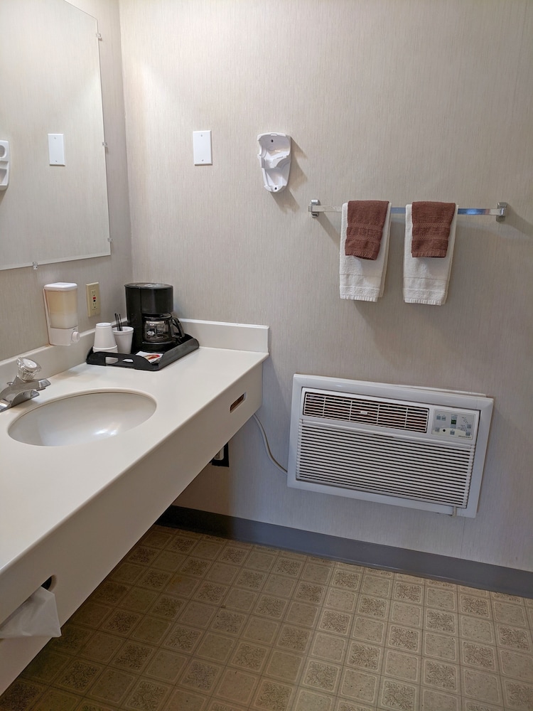 Aquarius Inn - photo 33