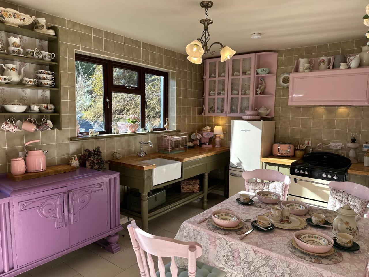 Memory Lane Farmhouse Carlingford — 4-Star Luxury Hotel in Carlingford, Republic of Ireland