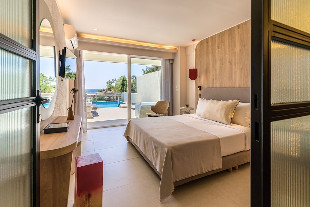 Hotel Blue Dream Palace Tripiti Resort in Thasos, Greece