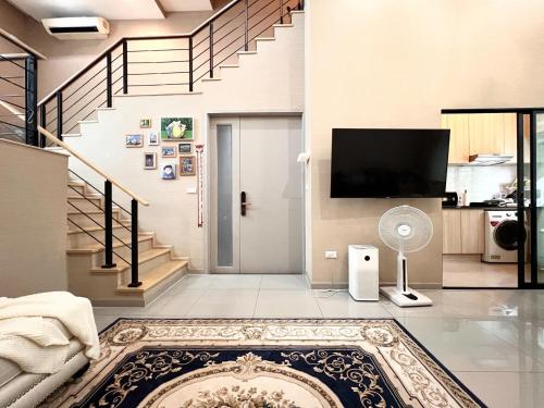 Free pick up and Stunning Luxury Family Home 2B2B