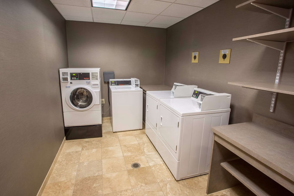 Hampton Inn & Suites Tilton - photo 43