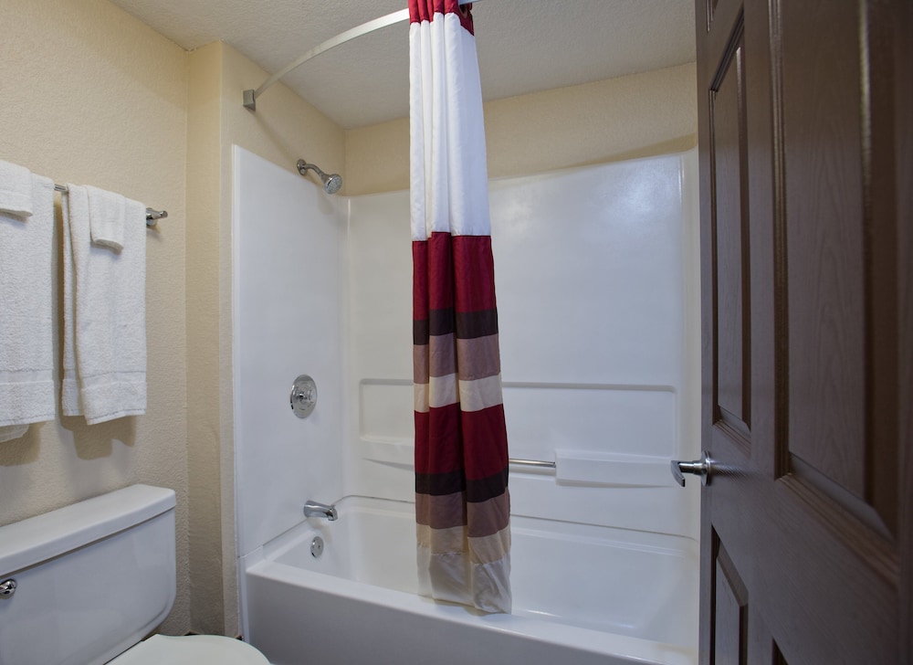 Red Roof Inn Corpus Christi South - photo 12