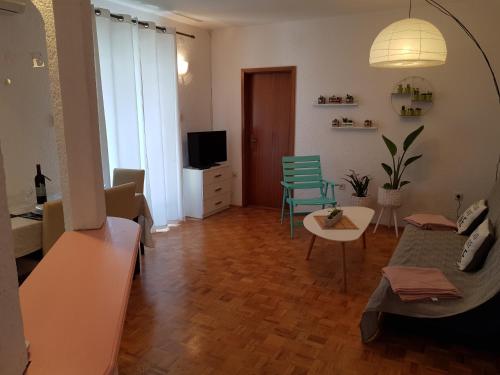 Apartments Barac — 4-Star Luxury Hotel in Porec, Croatia