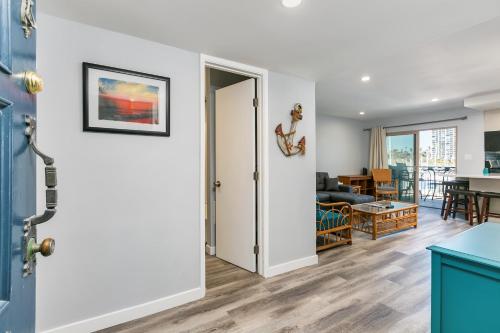 308B Beautiful Harbor Ocean Retreat in Oceanside, United States